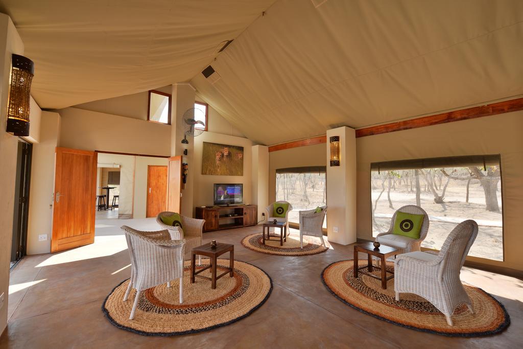 Cheetah Paw Eco Lodge Guernsey Nature Reserve Exterior photo